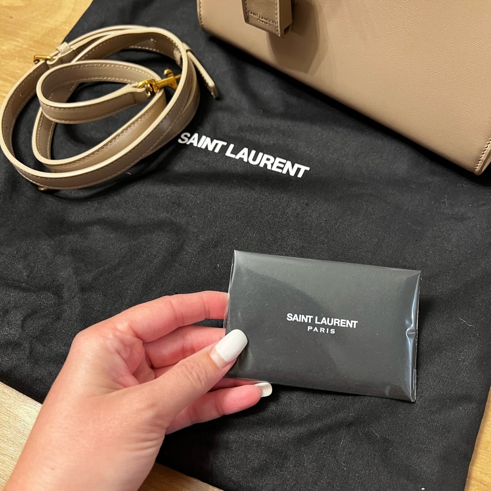 YSL SAC DE JOUR NANO, NEVER USED - Picture 3 of 6
